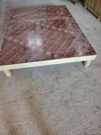 تخت • توصيل تكريت • العلم والدور