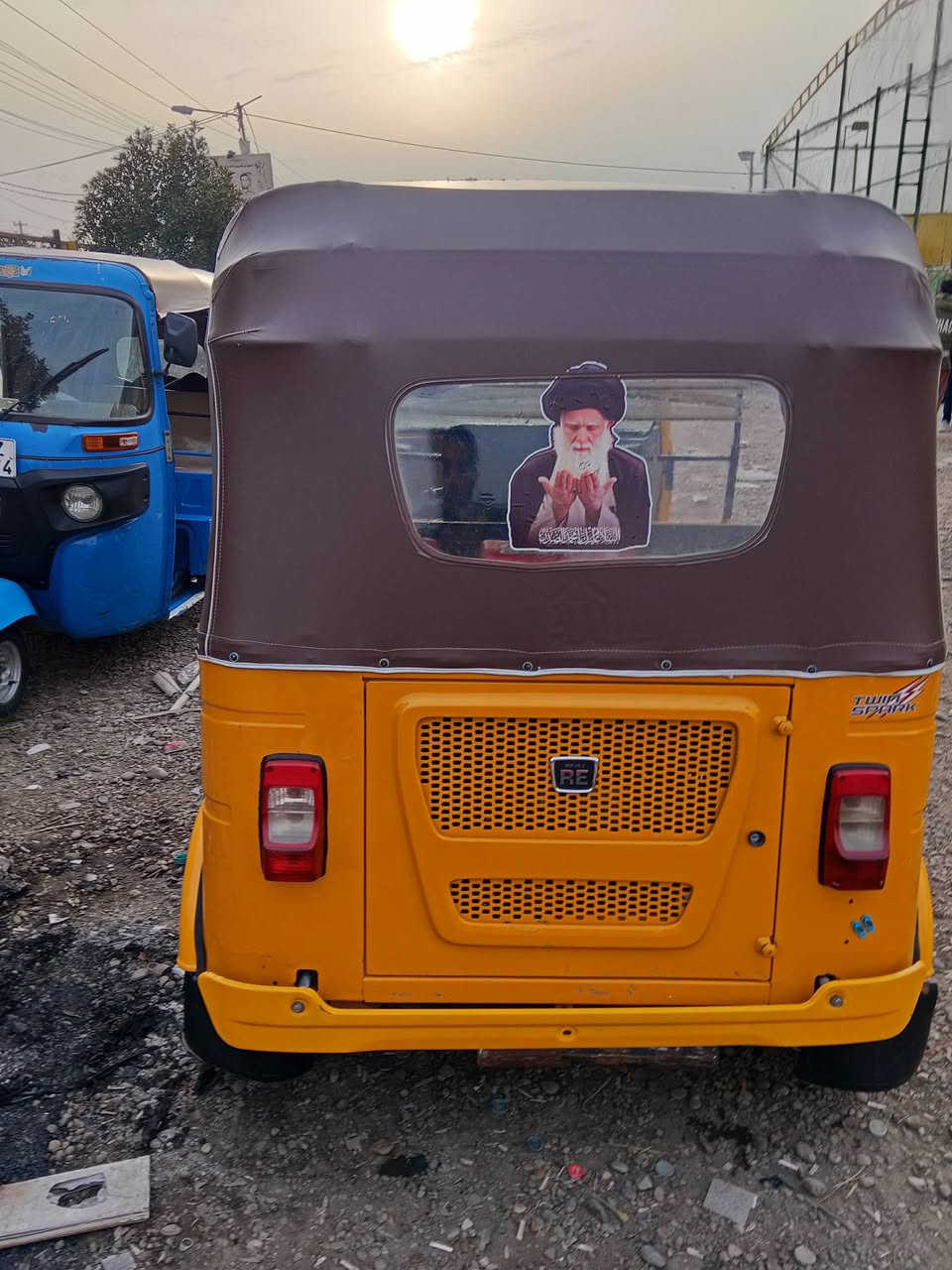 سلام عليكم تكتك موديل 2022 محرك مكفول تكتك مكفوله عده بارد قليل مرقم بغداد مكاني بغداد الشعله 
رقم *********** السعر 8700وبيه مجال
