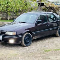 اوپل فيكترا • ١٩٩٣ • شاشة ايباد