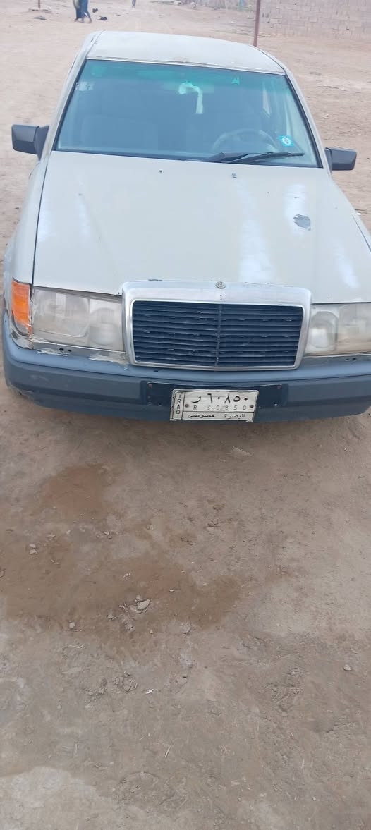 سلام عليكم سياره ماسدس دب سياره جديده سنويه ٣١ مشروع وطني كير ومكينه وكسن وحداديه جديدات  سعر ٣٢ وبي مجال قليل ***********
