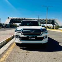 لاندكروز  2019 كراند تورنك ساز اصلي   محرك 8 سلندر 4700 ماشيه 99 km قا...