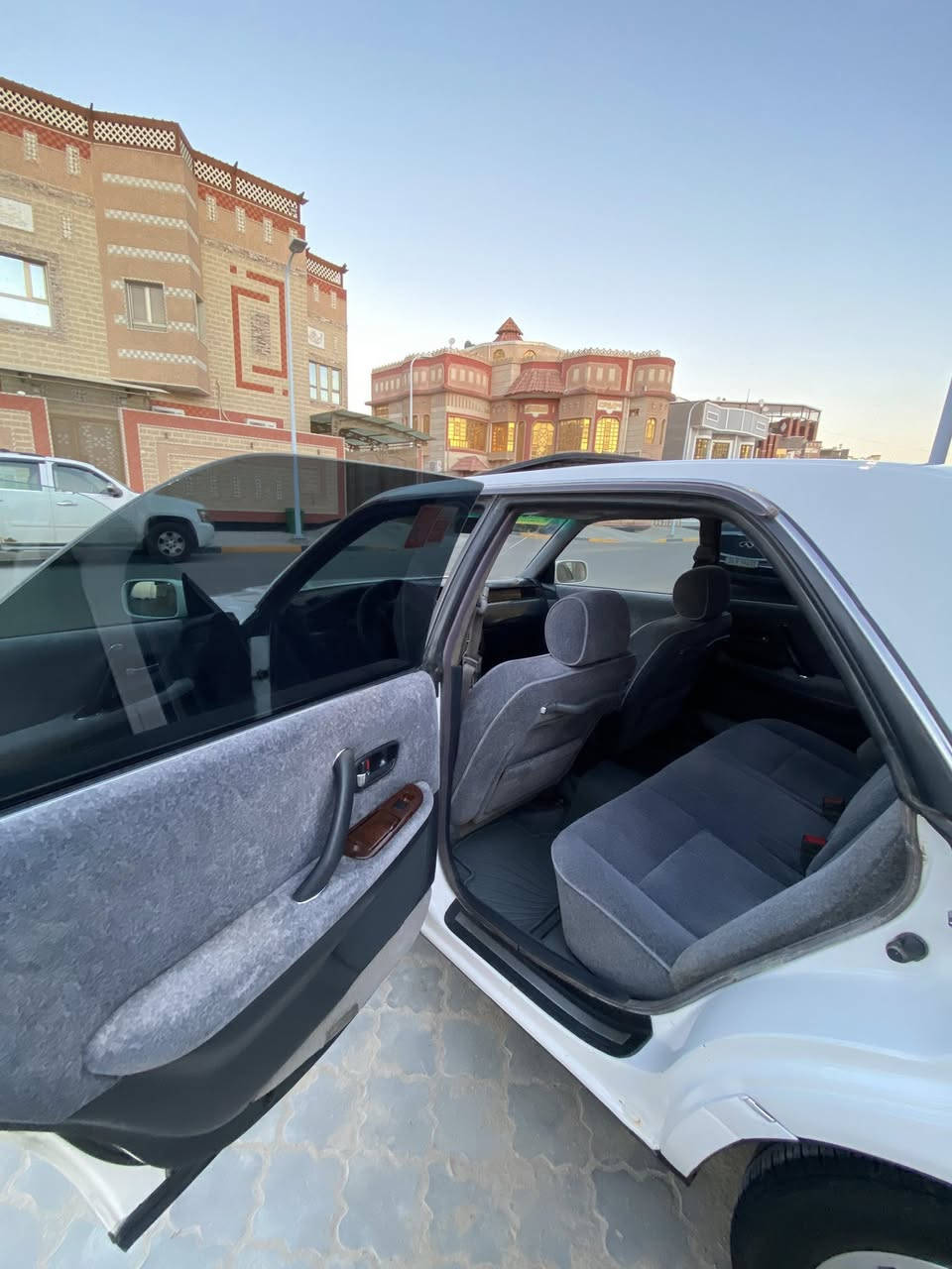 سلام عليكم راس ثور فلات مديل 2000 كرستال اصل فتحه وجنجر بلاد مكفوله من لكص ونقل جثه وضربه بيها مكانات صبغ فقط كير ومكينه فيفتي فيشه وحده تبريد قطعتين حداده تخم تاير جديد سياره مبدله بيها تبديل شفقه فقط ولباقي كفاله سنويه 2028 رقم بصره انلكيزي سعر 90 وبيها مجال قليل مكلف بنشر لاتصال ع رقم ***********
