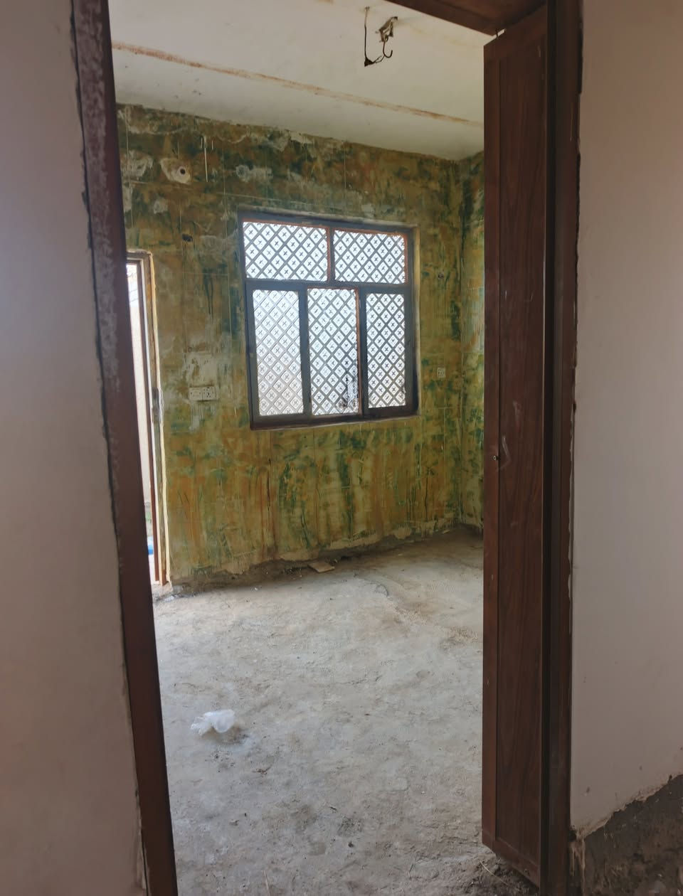 بيت البيع حي القاسم المساحة 150 تجاوز قرفتين وصاله ومطبخ بيت جاهز السعر خاص رقم الجهاز ***********
