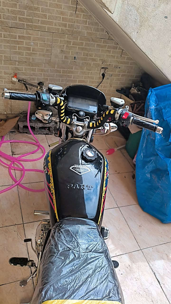 بارت عيتانى سوري اصلي كله وضع شركه موديل 2025  مكينه كبس منفيس اصلي سعر 600 دولار وبي مجال ***********
