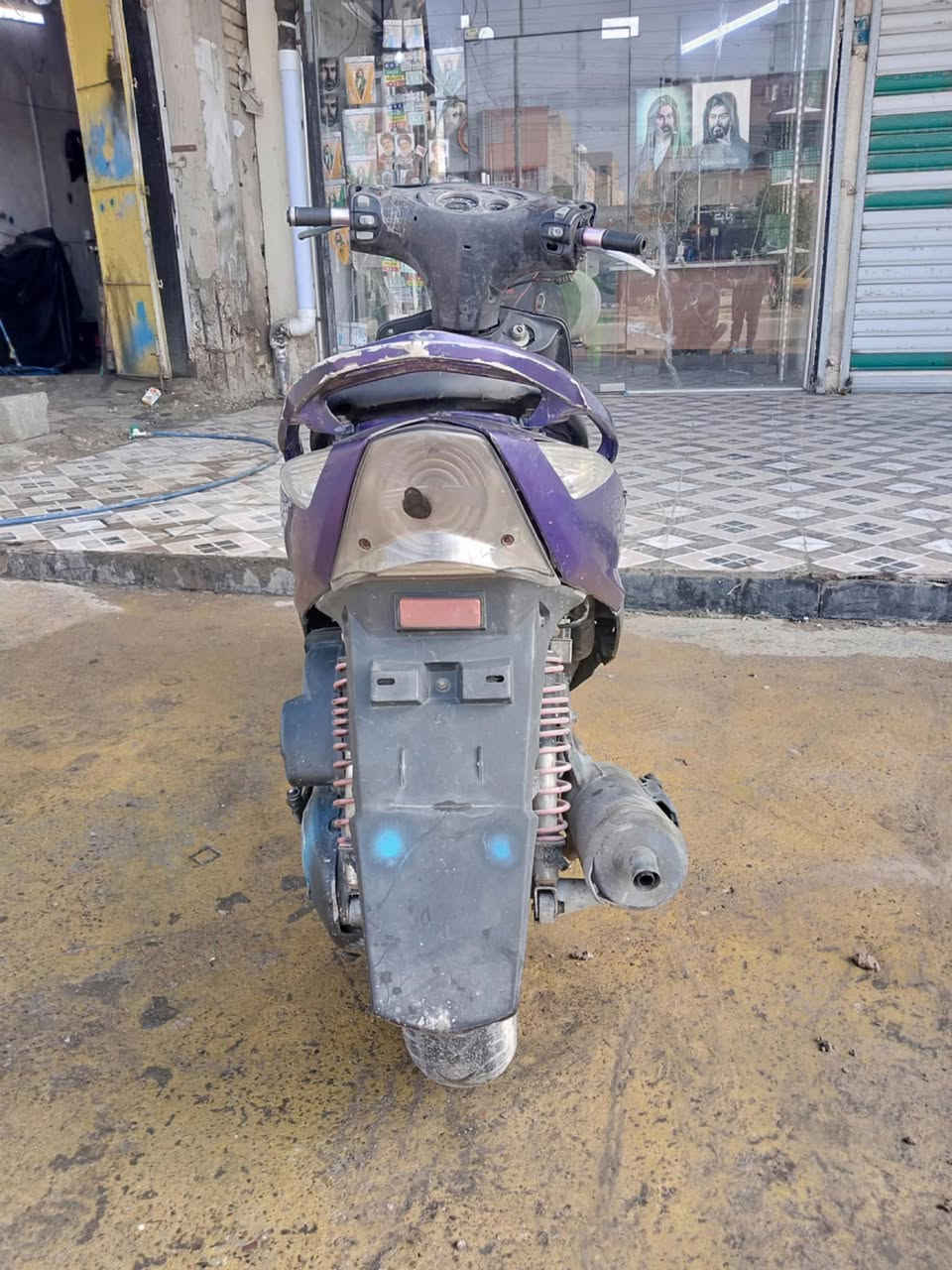 ثعلب جيتي ار
بيه مكينه مال سكنس فحل  
مكينه مجفته  بلاديه 
بيه نقوصات قليله 
سلف يشكل  
كابريتر تعبان 
السعر 250 وبيه مجال مستعجل عله بيعته رقمي ***********
