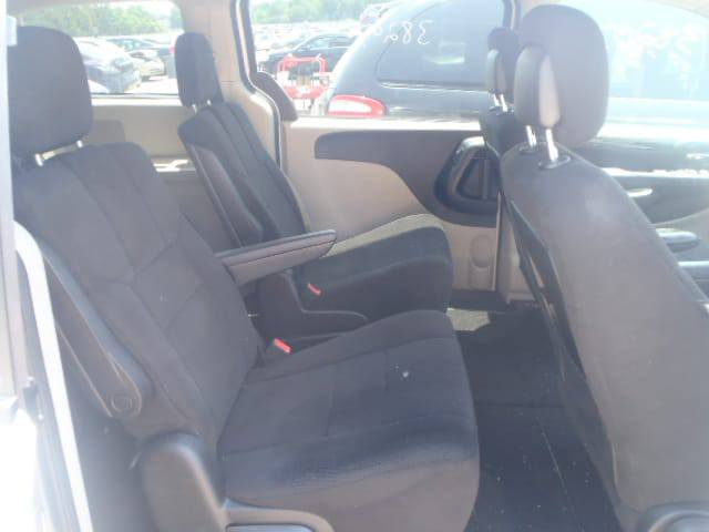 سلام عليكم
سياره دوج كرفان  2013   للبيع
كشنات سياحي مخمل
شاشه تحكيم ستيرن 
تبريد 3 قطع 
جام كهربائي 
الايتات زنون
حداديه جديده 100/100
كير مكينه جدد باكيت 100/100
سعرها 135 وبيها مجال  مكان سياره الناصريه مركز
الاتصال ***********
