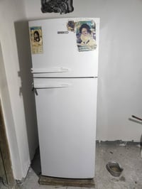 ثلاه البيع خت الجديده سعر 200هاذ رقمي ‏‪0774 106 7110‬‏