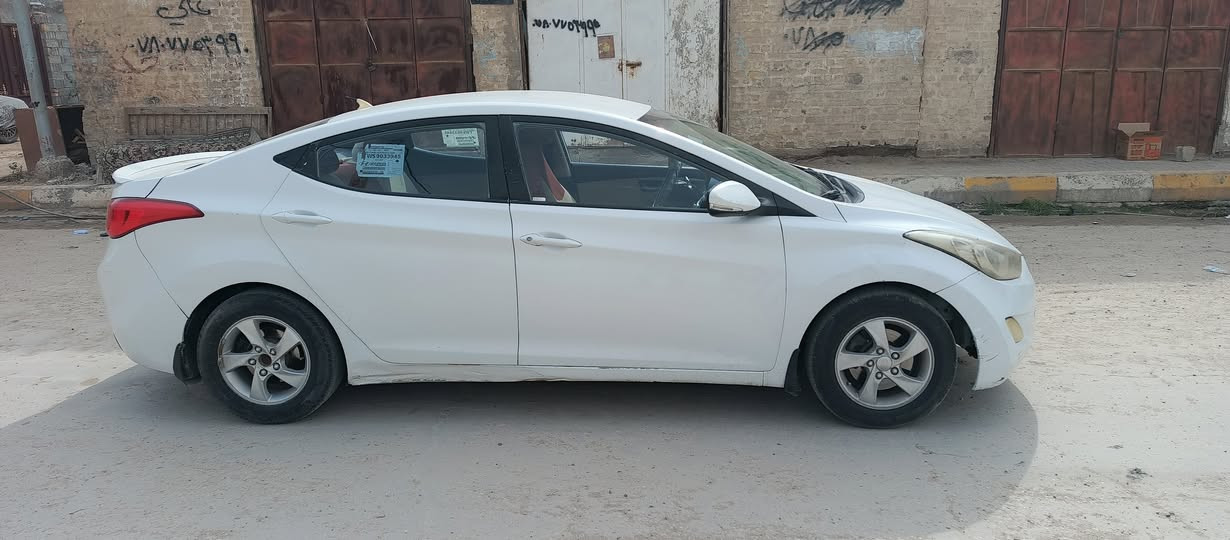 سلام عليكم النتره موديل 2012 خليجي مكينه1800 دوش رقم نجف الاماني تحويل مباشر مكينه وكير وحداديه جدد تبريد ثلج سياره جاهزه من كلشي بيه فقط قطعتين صبغ العنوان الديوانيه  السعر 95 )(***********)
