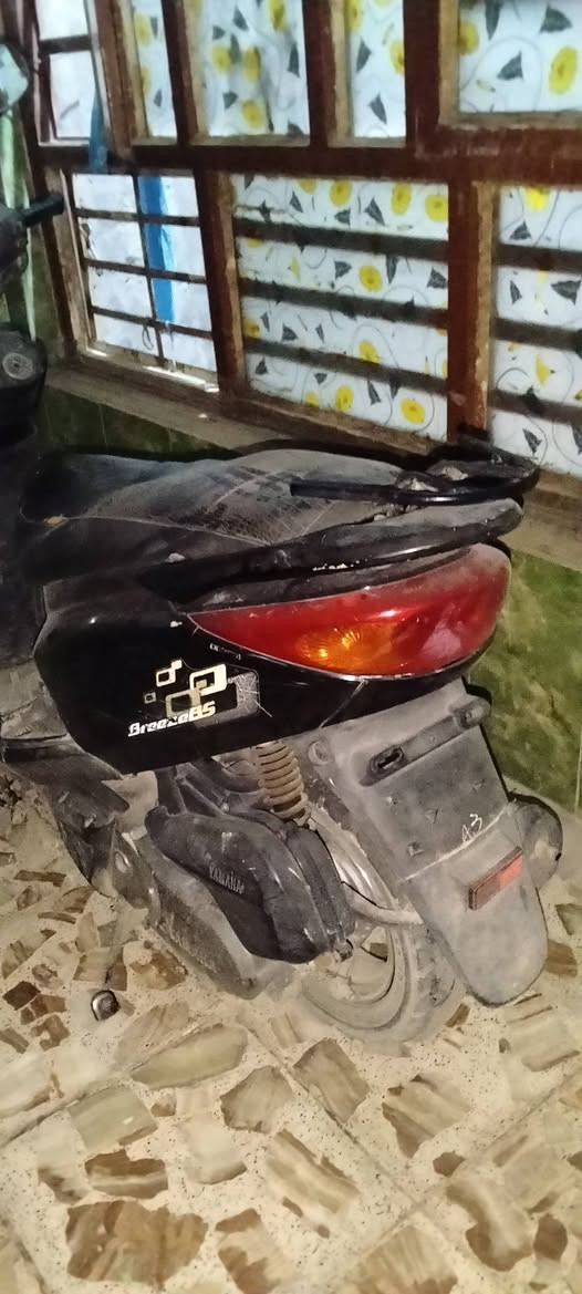 ياباني جديده مماشيه بترابه مال بيت للبيع  *********** مكفوله كفاله عامه بس عده الكفر بي شخطات نكره سلف برغي ممفتوح بيها سعر 800 وبي مجال حك الجيه حته غسل ممغسوله 
راسلني واتس او اتصال عنوان بغداد
