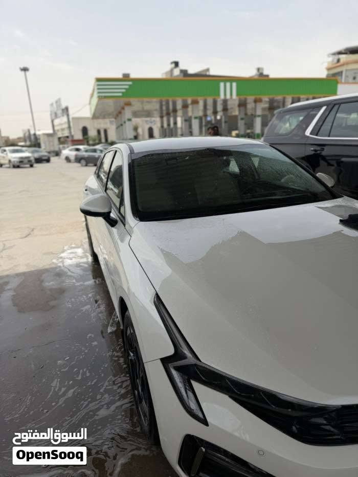 انا مكلف بلنشر سلام عليكم كي فايف موديل 2025 رقم اربيل  سيارة كفالة من كلشي مال جناي فول مواصفات ماعدة فتحة   سيارة مكانها البصرة السعر 215 بيها مجال ي استفسار على رقم ‏
‪0770 726 9666‬‏ بي وتساب
