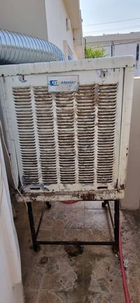 مبردة ٤ ونص • سرير طفل • صوبة غازية