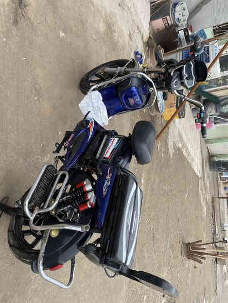 دراجة شحن هارلي نظيفة ناقصها بس بطاريات سعر 180 موقعنا المفرك شارع العام قرب جامع الزيتوني وقرب جسر المشاة للأتصال ***********
