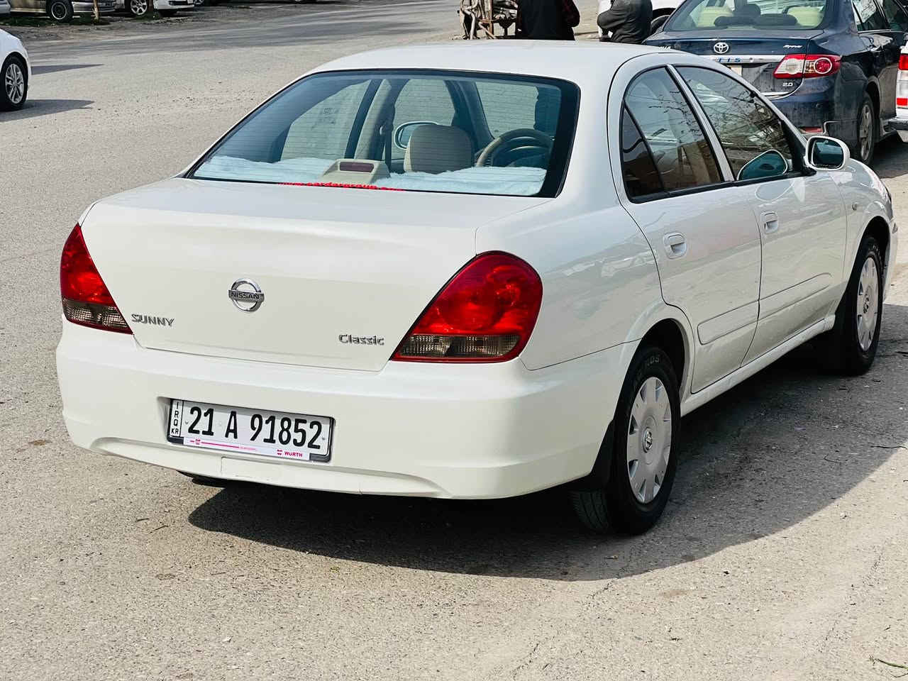 سەرەتا بە ناوی خوای گەورەو میهرەبان نیسان سەنی یابانی ٢٠١١ دو پارچەی بۆیاخە کەمیک ناوی گرتوە شایەنی باس نیە سەیارەکە زۆر جوانو ریکە رەقەم سلێمانی رەقەم باریک بەناو خۆمەوەیە گیر تۆماتیک گیرو مەکینە بەشەرت هەموو گیانی بەشەرت ناو زەردە شوین رانیە   ژم.*********** رانية, السليمانية
