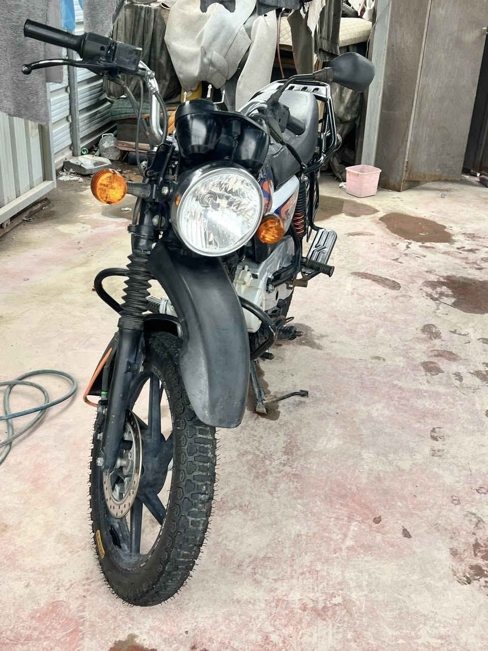 دراجه بوكسر موديل 2022 مرقم بغداد ب اسمي شرط التحويل دراجه مجفته جديد تجفيت اصلي السعر مليونين و100
عنوان بغداد حي العامل *********** الكفر مالتهه موجود
