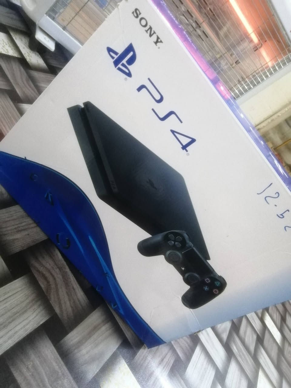 السلام عليكم بلي فور سلم نص تيره مهكر قرص صار ٣ ايام من اشتريته بس شاهد الله محتاج وضايقت ع بيعته نضافه جدآ نضيف مثل ما موضح بالصوره السعر ٢٧٥ العنوان البصره الموفقيه


**إذا كنت صاحب هذا الإعلان وتريد حذفه لأي سبب، رجاءا أرسل رسالة إلى الدعم الفني**