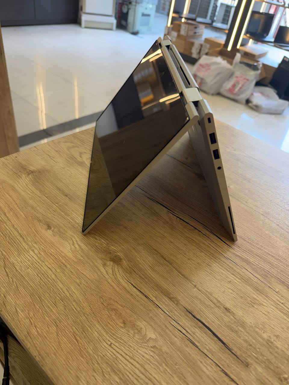 Hp 830G8 ci5-11th ram 8 G hard 256 ssd monitor 13.3" touch 360"
525.000


**إذا كنت صاحب هذا الإعلان وتريد حذفه لأي سبب، رجاءا أرسل رسالة إلى الدعم الفني**