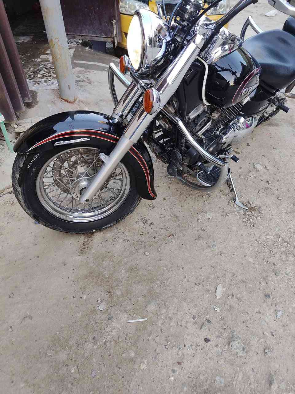 سلام عليكم
يوماها دراك ستار 400
الدراجة موديل 2007  
نوزل مو كابريتر 
رقم وسنوية ديالى بأسمي 
مكفولة من كلشي من التاير للتاير يعني بحالة الوكالة كهربائياته كله شغالة 
حتى حساس الستاند 
تايرات جوبلس التانكي مراية 
تسحك بانزين عادي محسن ماشية كلش قليل 
مكان بغداد الزعفرانية 
السعر 33 ورقة 
***********
***********
