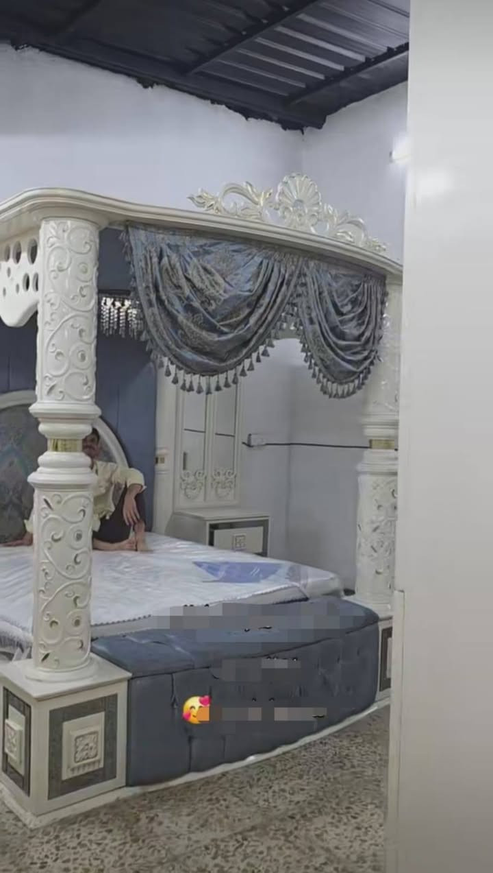 غراض للبيع كوت حي الحكيم الي يريدهن  يراسلني او يتصل ***********
