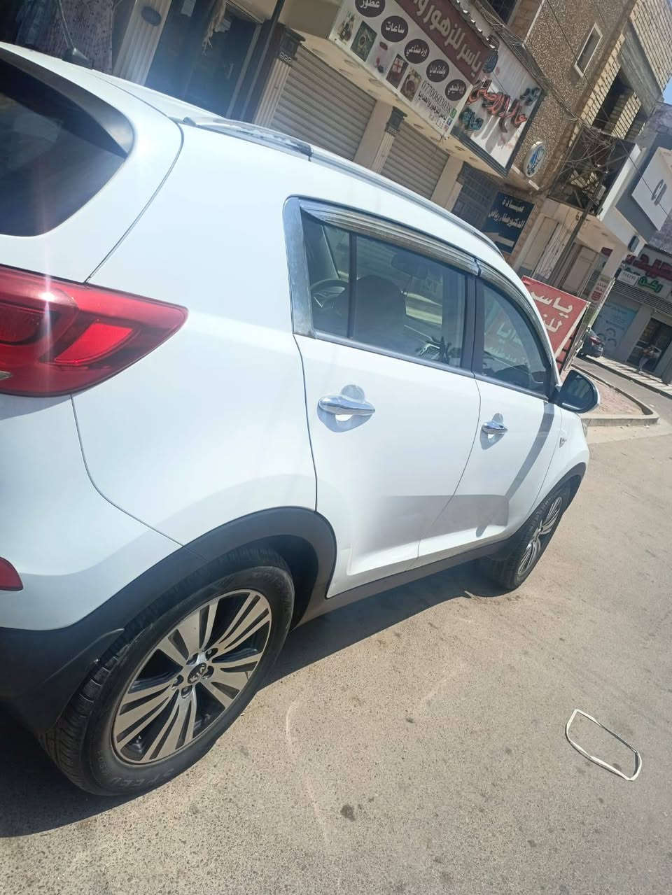كيا سبورتج موديل 2015 خليجي رقم بغداد محرك 2000 دوش مكفولة من الصبغ والضربة كير ومحرك على وضع الشركة عدا بارد قليل بلباب عكس السايق السعر 145 $ وبيهة مجال بسيط مكان السيارة بغداد الشعب .


**إذا كنت صاحب هذا الإعلان وتريد حذفه لأي سبب، رجاءا أرسل رسالة إلى الدعم الفني**