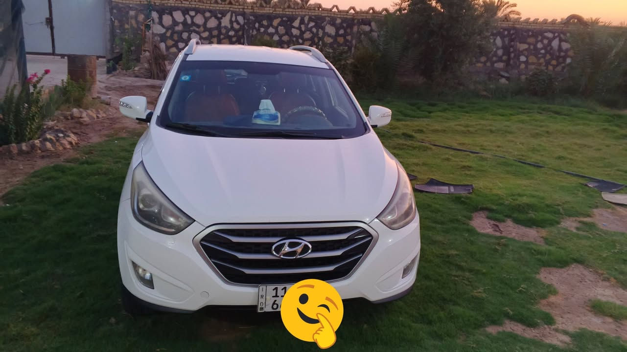 توسان موديل 2014 خليجي سنوية جديد رقم انكليزي باسمي كفالة عامه فقط بارد باب السائق 
موبايل ***********
