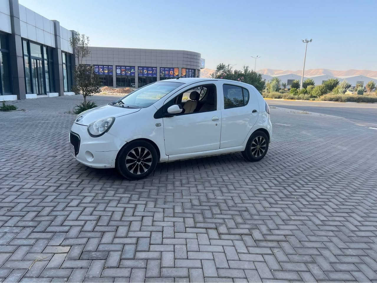 بةناوي خواي كةورة
جيلي باندا موديلي ٢٠١٣
سةنةوي اوةليات هةموي بةشةرت
توماتيك كيرومةكينة كرولا
شتيكي جايز مالي دوست ومةندوبة
نرخي ٢٥ كةلا مةجاليكي زور كةم شوين سليماني
***********
*********** السليمانية, العراق

