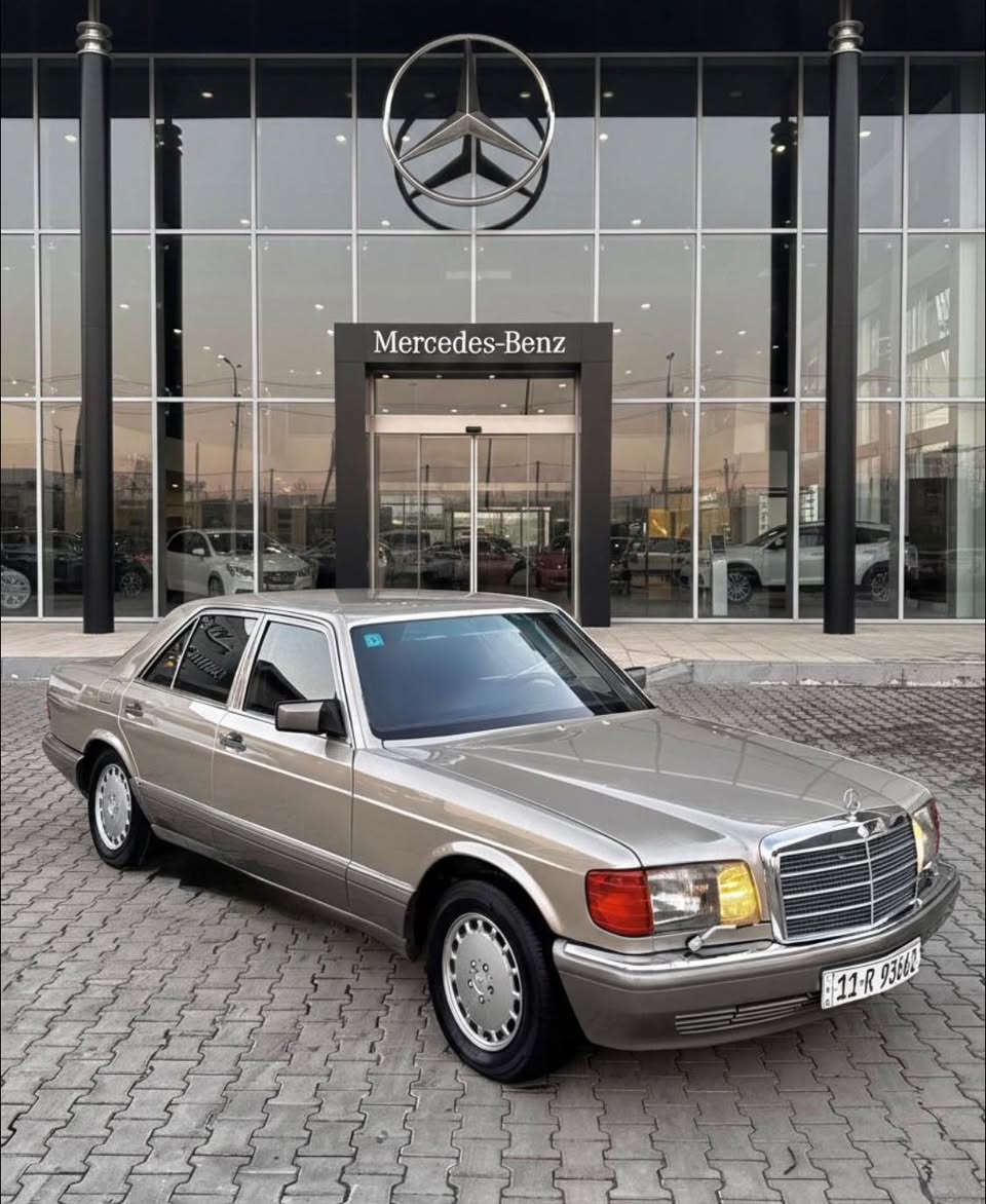 مرسيدس جامبو رئاسي 1990 اصل 300se 
جديدة بمعنى الكلمة ماشيه  148 الف  
فول موصفات    ( اول مره تنعرض ) 
سلايت  _ كشنات تدفئه امامي وخلفي 
كير قفل _ دبل مروحه _  ايرباكات 
ملاحظه ( سياره كلشي بيه بلادي ولا قطعه بدله وبدون قطره معجون وشواصيه ولغوده مال زيرو سياره فقط رش )
رقم بغداد بأسمي رقم جديد هزه جديده 
مكاني بغداد الكرخ سعر 155 ورقه 
*********** احمد
