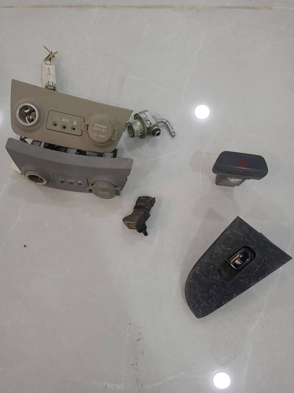 السلام عليكم عندي غراض النترا مقدس للــبيع مكاني بغداد هذا رقمي ***********
