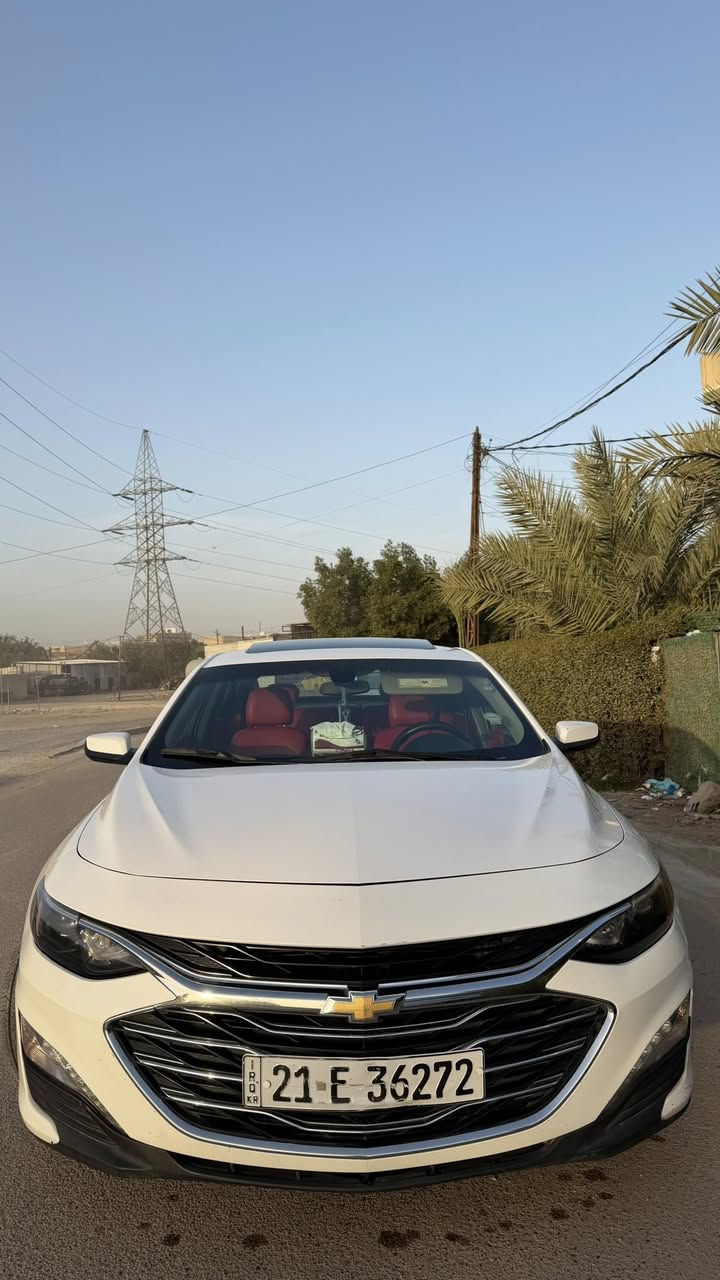 ماليبو 2019 Lt2 لون ابيض تجي فول مواصفات رقم سليمانية دولي باسمي شرط تحويل ماشيه 90 المواصفات 
بانوراما طكتين 
 بصمة تشغيل 
 بصمة ابواب 
 رادارات جانبيه
 حساسات خلفية 
 شاشه ١٠ انج تدعم كاربلي 
 كامره خلفيه دواره 
 اوتو ستوب 
 كشنات تدفئه 
 كشنات كهرباء 
 تشغيل عن بعد 
 كروز سرعه وتحديد مسار وتحكمات جهتين 
 تخم اطارات جديد 
 تبريد قطعتين امامي وخلفي ثلج 
 ليد نهاري وليلي 
الحادث جداً بسيط بابين مبدل نفس اللون مثل ماوضح بالصورة وسيارة نصبة وكلش نظيفة ع ايدي 
بغداد الدورة  
للاستفسار***********  واتس اب واتصال
