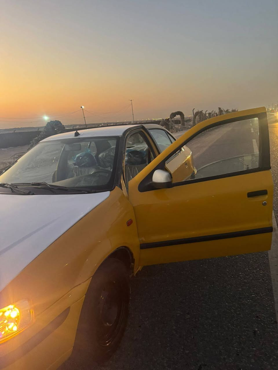 سلام عليكم #سمند للبيع مديل 2012
السياره جاهزه ع اخر حبايه 
مكفوله من الضربه والتبديل والصبغ 
بيه خيط بخار 
مكاني النجف 
السعر  34 وبيه مجال 
***********
