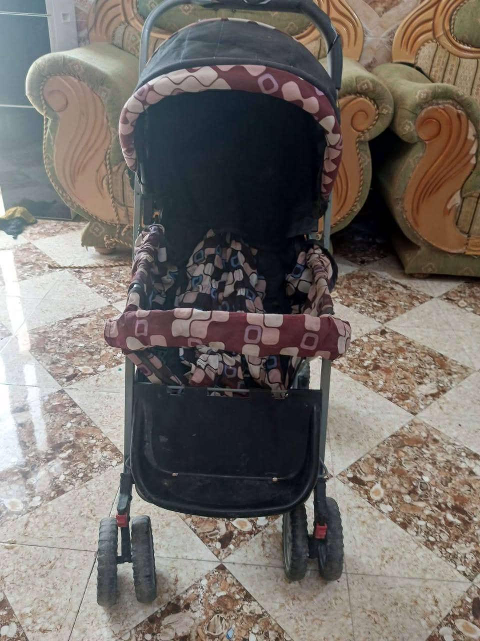 السلام عليكم اغراض للبيع 
للاستفسار اتصل على الرقم 
***********
مكلف بالنشر
