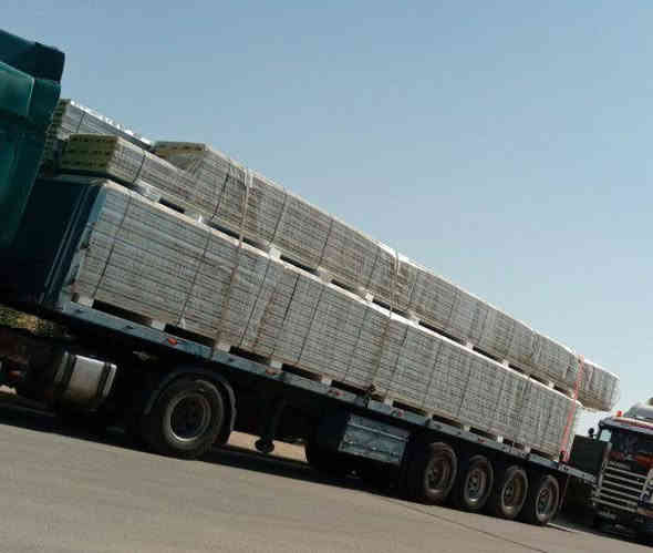 السلام وعليكم عربانه للبيع اربع محاور تايرات. R11.  تخم تاير.    سنتر الدنكير 120 ثلاجه ومطبخ وصندوق
كاعيته مفروشه بقلاوه
الاستفسارالسعر 75$

***********
