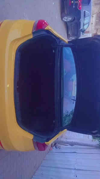 السلام عليكم الانترا 18فول مواصفات وارد امريكي حادثه سياره بسمي  جاملغ امامي السعر 125وبيها مجال العنوان بغداد حي الإعلام ***********
