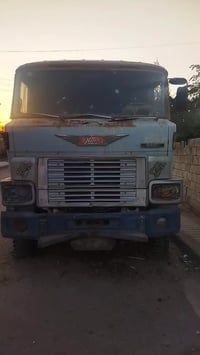 راس تريلة هينو والموديل 82 والاستفسار  علئ هذه الرقم 07904597033 متاح ...