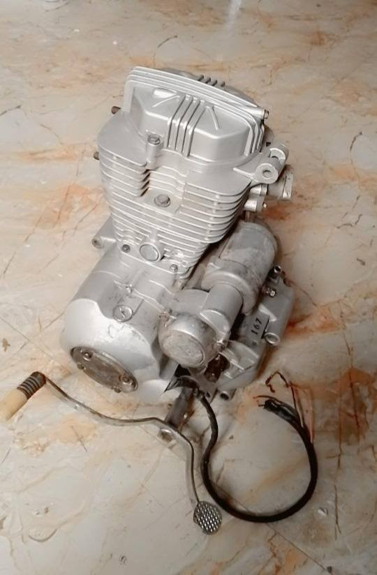 يالله
اسلام عليكم شباب محرك ستوته شغال ونضيف اخو الجديد مبدل اكرنك والصره ملحومه ماتخر دهن لحمته لان انسحك السن شويه احتياط لحمته محرك يشك الكاع سعر50الف مكاني شطره رقمي واتساب***********
