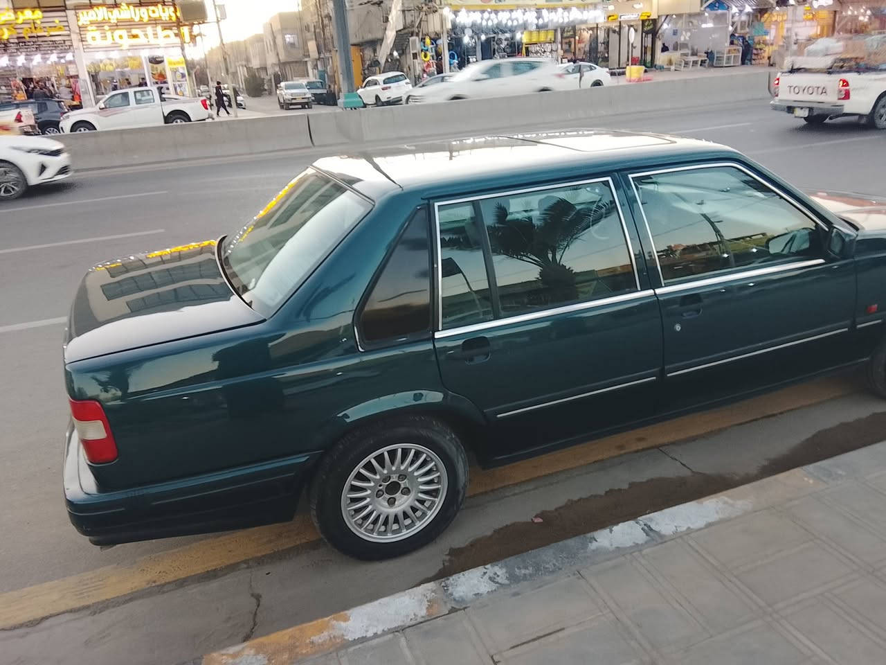 السلام عليكم
للبيع فالفو موديل ١٩٩١ حجم ٩٦٠ بس شاديله غراض كله مال ٩٤٠ مكينه اربعه سلندر عادي سنويه جديده او هزه جديده باسمي السعر ٦٠ او بيه مجال ***********
