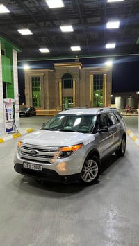 اكسپلورر XLT • ٢٠١٣ • ٧ راكب