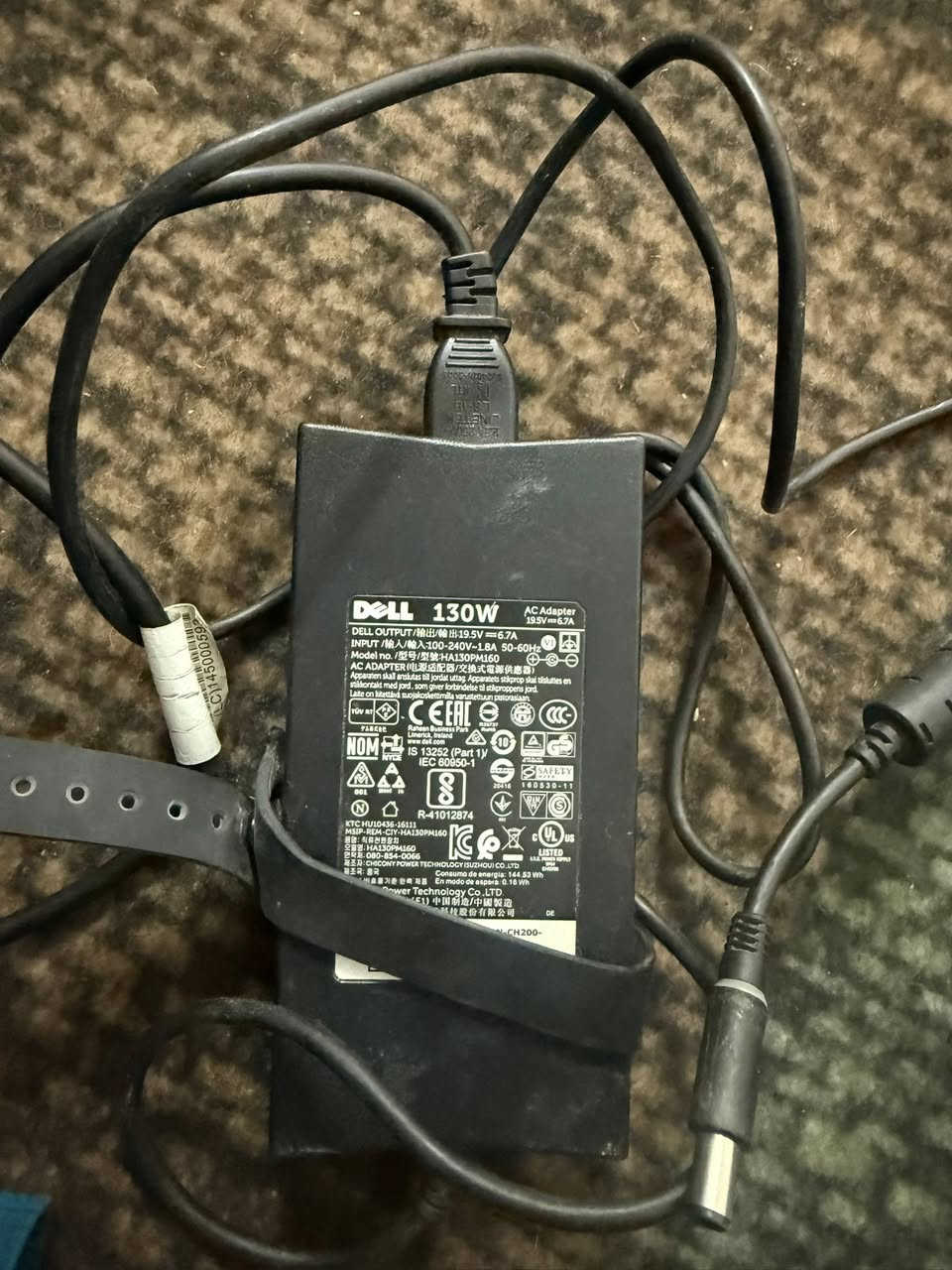 السلام عليكم عندي شاحنه مال الابتوبDall 130Wاصليه والشاحنه الثاني مال الابتوب lenovo هم 130wاصليه


**إذا كنت صاحب هذا الإعلان وتريد حذفه لأي سبب، رجاءا أرسل رسالة إلى الدعم الفني**