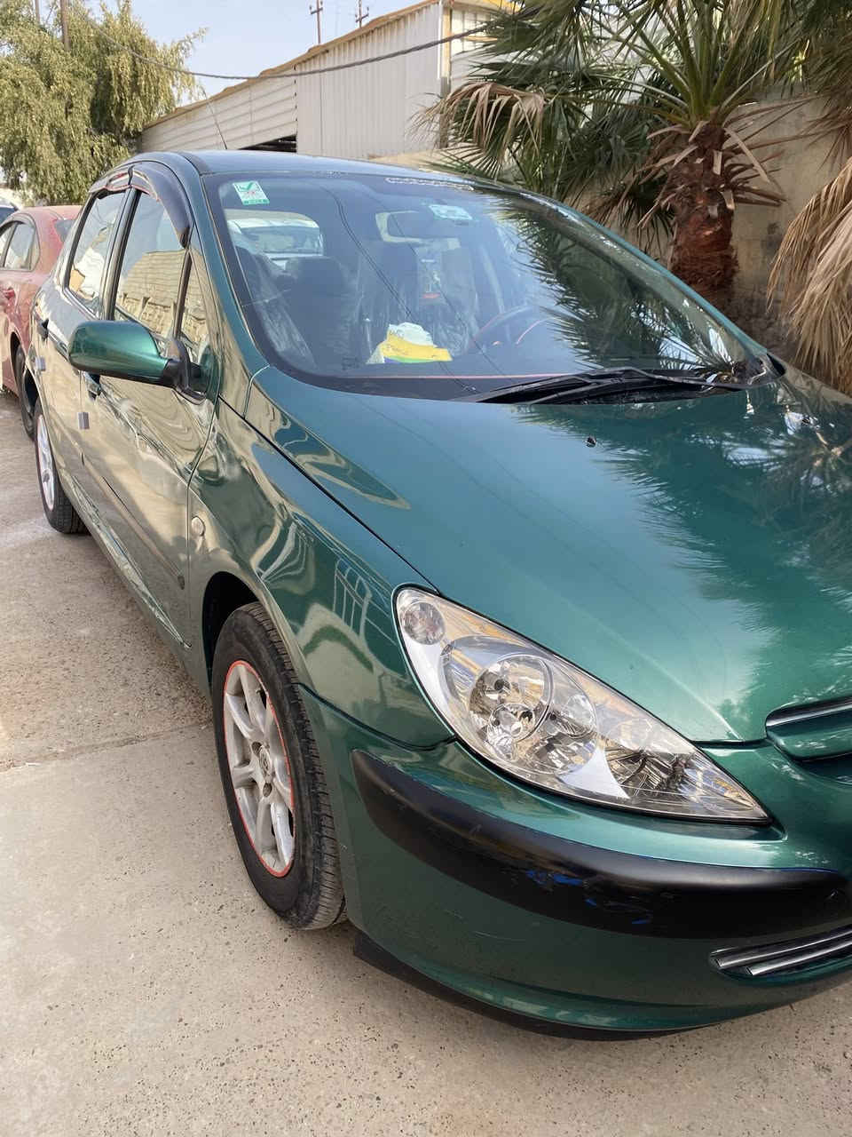 السلام عليكم
موديل ٢٠٠٤ 
مصبوغة عام جمالية بدون ضرر
درام شفت بي طكطكة قليلة فقط
السعر ٦٥ وبي مجال 
الرقم الجديد سنوية لغاية ٢٩
العنوان ديالى بعقوبة 
***********
