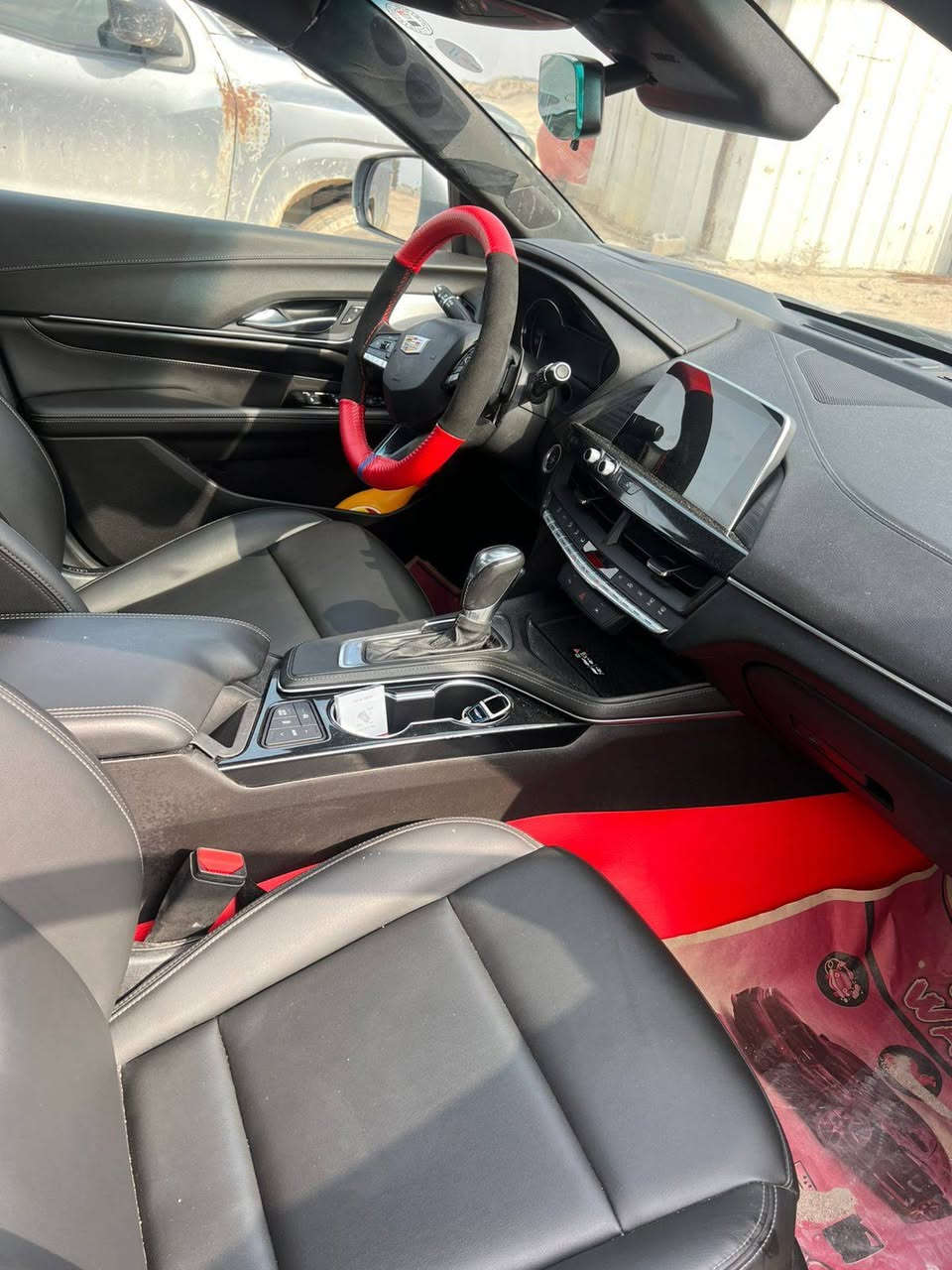 سلام عليكم كديلاكCT4 مديل (2022) فول مواصفات رقم أربيل سنويه (31)  ماشيه (25) حقيقي سياره جديده بمعنى الكلمه اجدد من الصور رقم أربيل بأسمي يعني حائز ومالك تحويل ثاني يوم رقم صاحب السياره انا مكلف بالنشر
(***********) العنوان البصره الزبير حادثه مرفق بالصور السعر (195)
