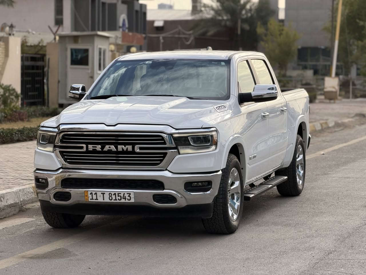 للبيع

دوج رام لارمي موديل 2022 رقم بغداد بأسمي
مكينة 8 سلندر 5700 ايتورك 
كفالة عامة بدون صبغ مياه تقرير تعمل وتسير من امريكا اني مستوردها ع ايدي 
كشنات جلد تدفئة تبريد
كشنات خزن ذاكرة
ستيرن تدفئة 
رادار امامي ونقطة عمياء

السيارة كاملة من كلشي وع ايدي اني مستوردها من امريكا 

مكاني بغداد
للاستفسار
***********
