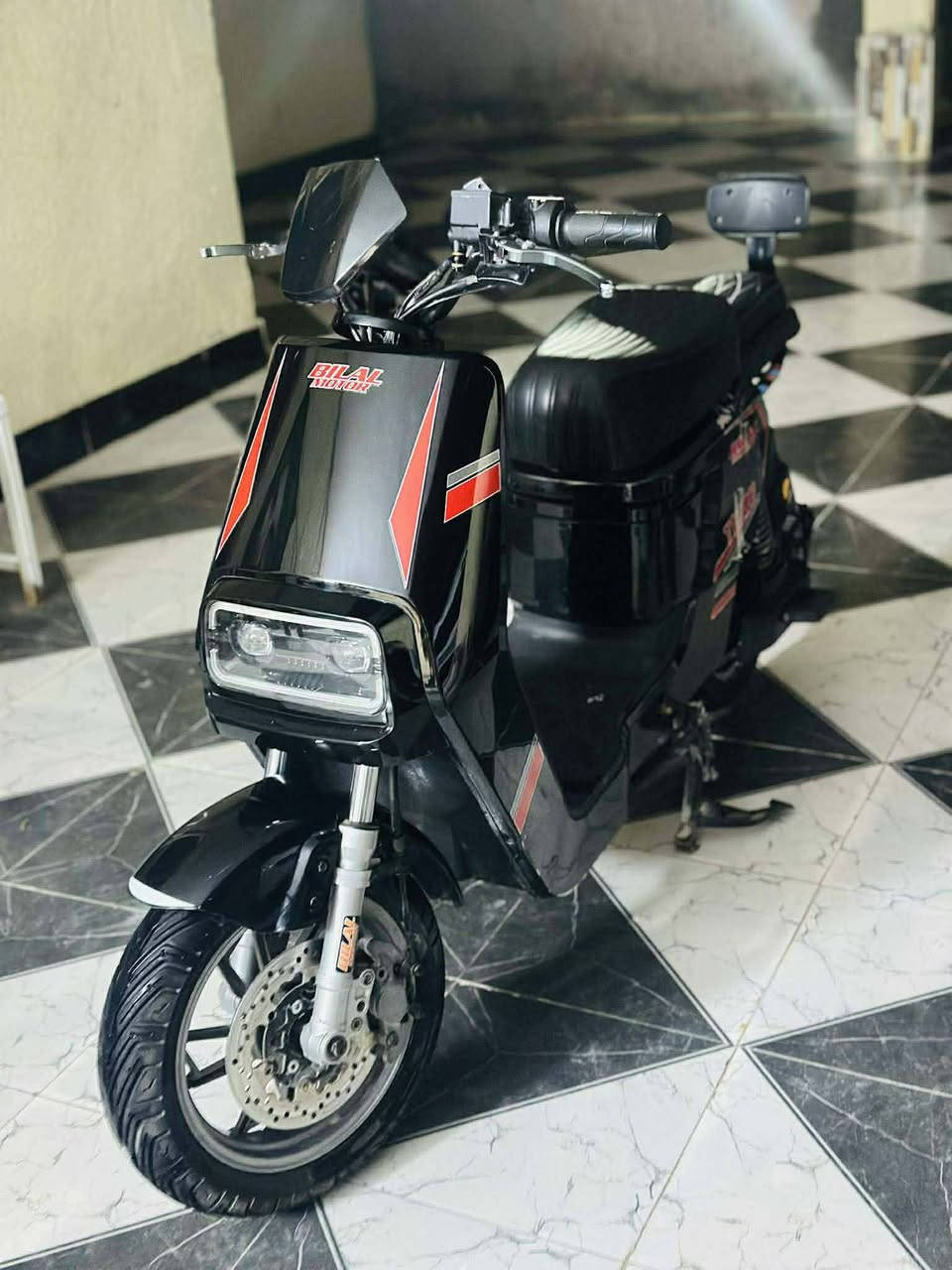 سلام عليكم دراجه شحن للبيعT1000 موديل 2024 السعر 450وبي مجال 
العنوان حله شوملي 

***********
