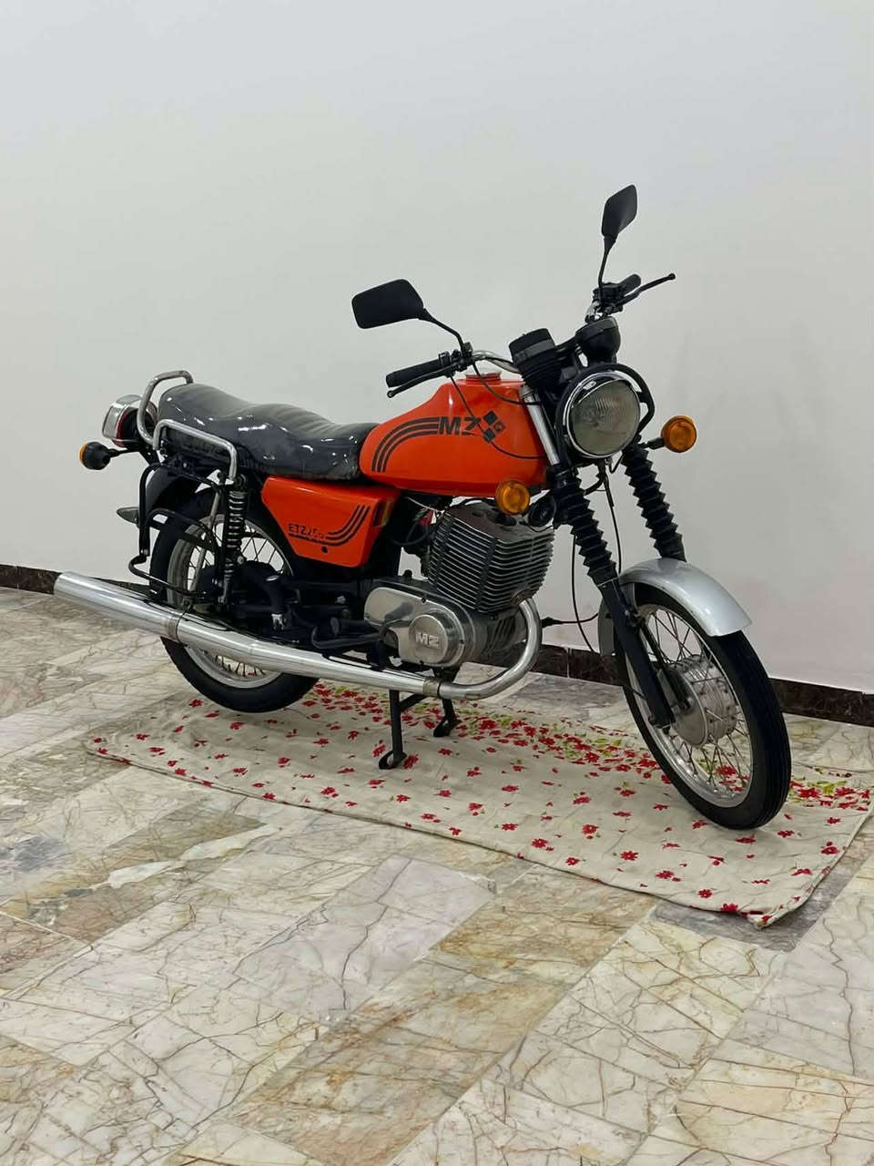 سلام عليكم متاح دراجه 82للسفسار اتصل ع ‭0783 647 9010‬

