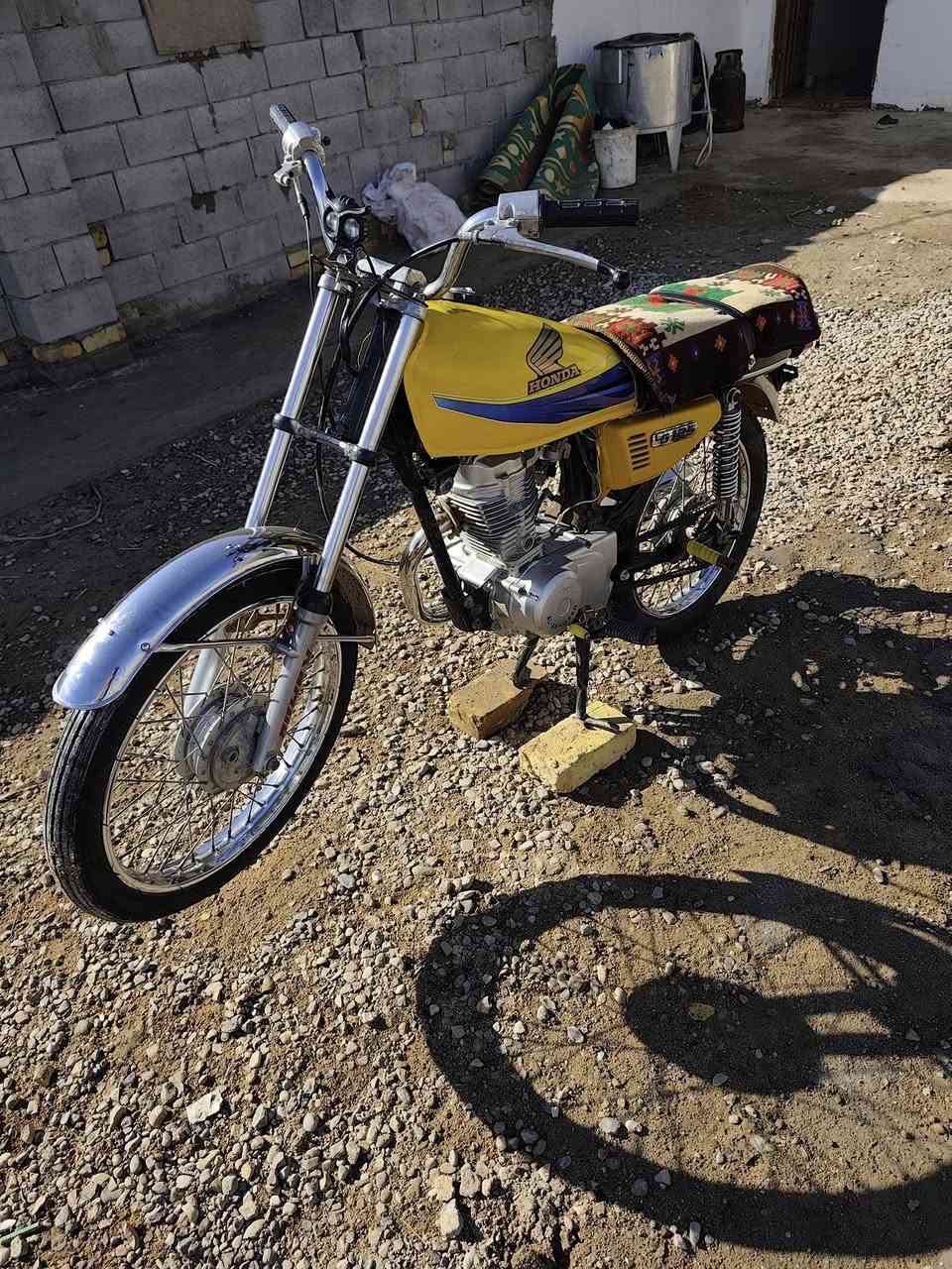 دراجه ايراني ميسان العماره المدثره
السعر 650 وبيه مجال حق الجيه 
وهاذه رقمي *********** ومتواجد بلماسنجر
