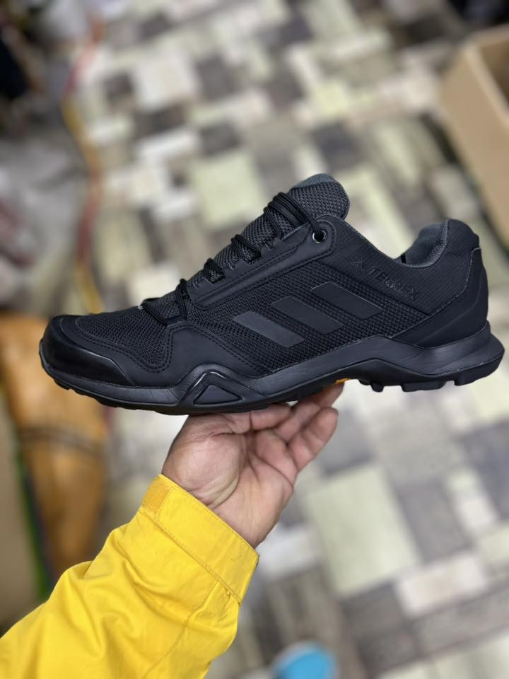 تريكس
بالة اصلي
قياس 44
توصيل جميع محافظات 
واتساب
***********
