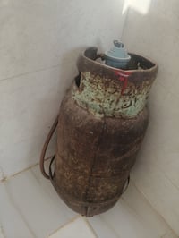 قنينه غاز عراقي شرط بيها ربع للبيع السعر 65 واتساب 07724040644