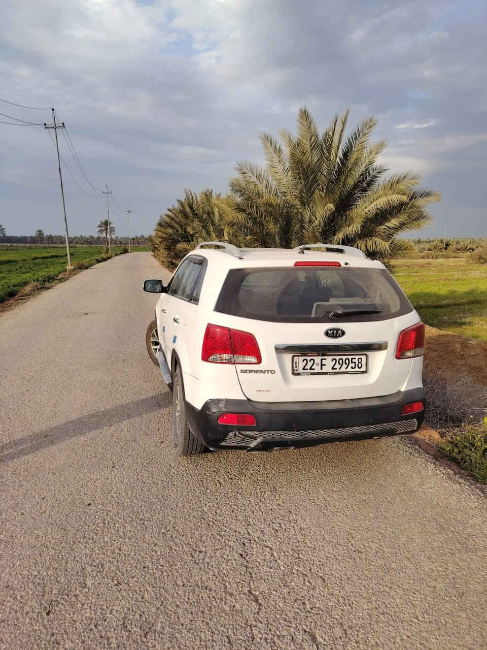 سورنتو ٢٠١٢ 
فول مواصفات مري شفط بني راما تحكم استيرن مكينه وكير جدد رقم أربيل انكليزي مدوار ثاني يوم السياره هذا سنواره بدون دواخل المكان النجف الحيدريه السعر 120 وبيه مجال حك الجيه الرقم التواصل ***********
