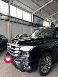 لاندكروزر GXR • ٢٠٢٢ • ماشيه ٣٤ الف