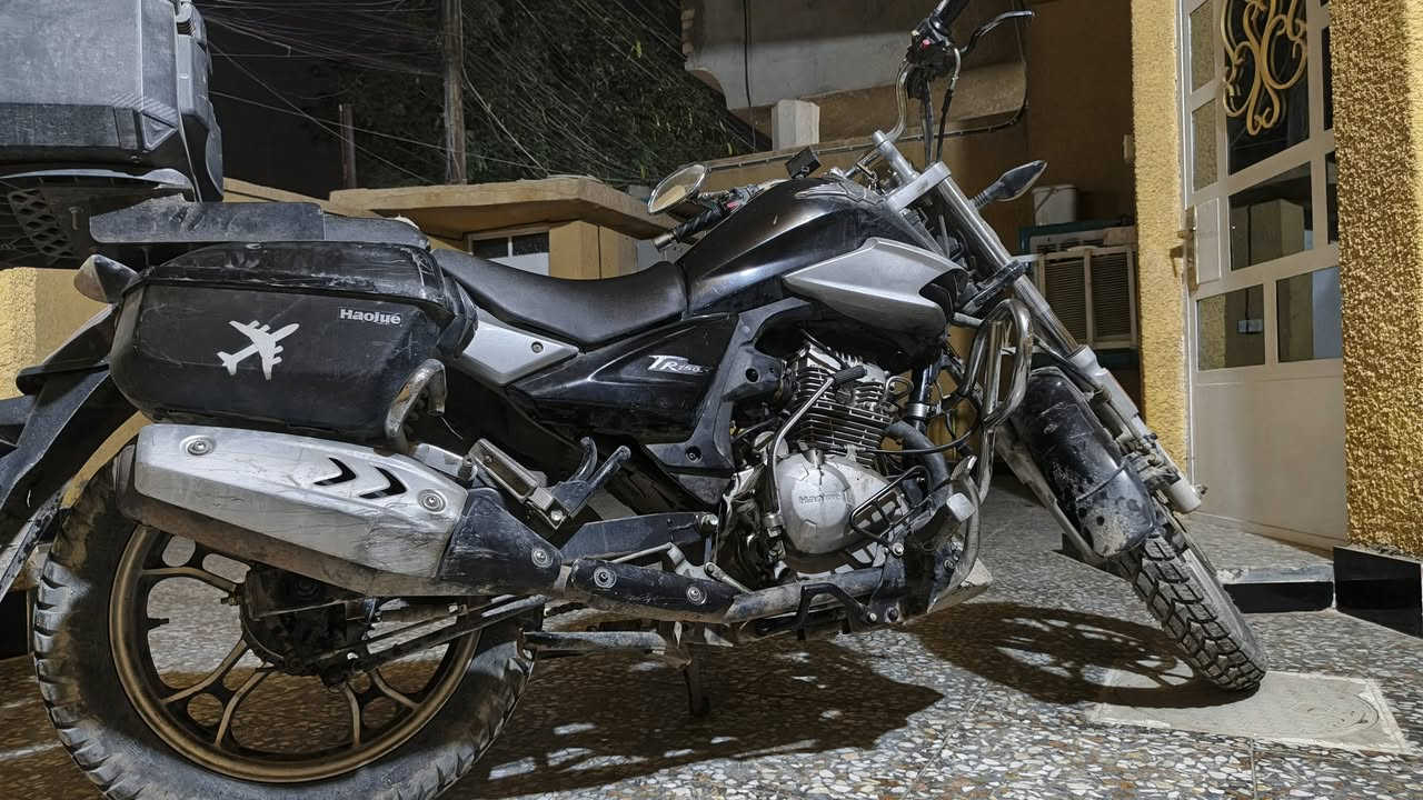 هاوجو TR150 2017 رقم وسنوية.. بدلتلها رنكات بنفسي لان اني فيترها..نظافة فول بس كاتلها 
التراب.. كلشي شغال ماكو نقص مراوس بcb4 مرقم وانطي فرق لان ادور سرعة
***********
