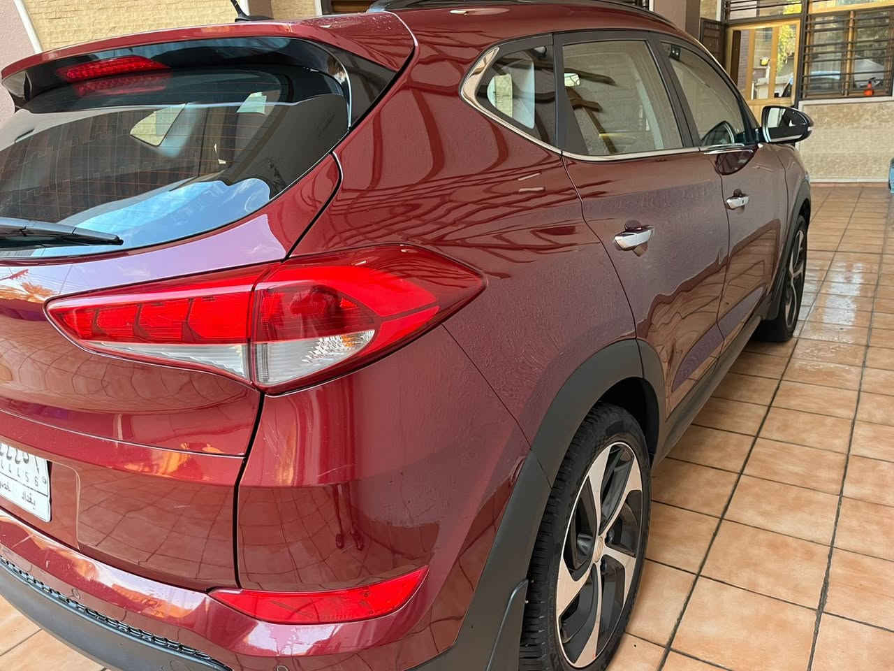 توسان ٢٠١٧ خليجي ماشي ٧٨ سيارة حيل جديدة موصفات فول ١/١ سيارة بيها فقط بونيد صبغ بدون دواخل شرط مكينة كير شرط سعر ١٧٠ مكاني بغداد سيدية رقم ***********
