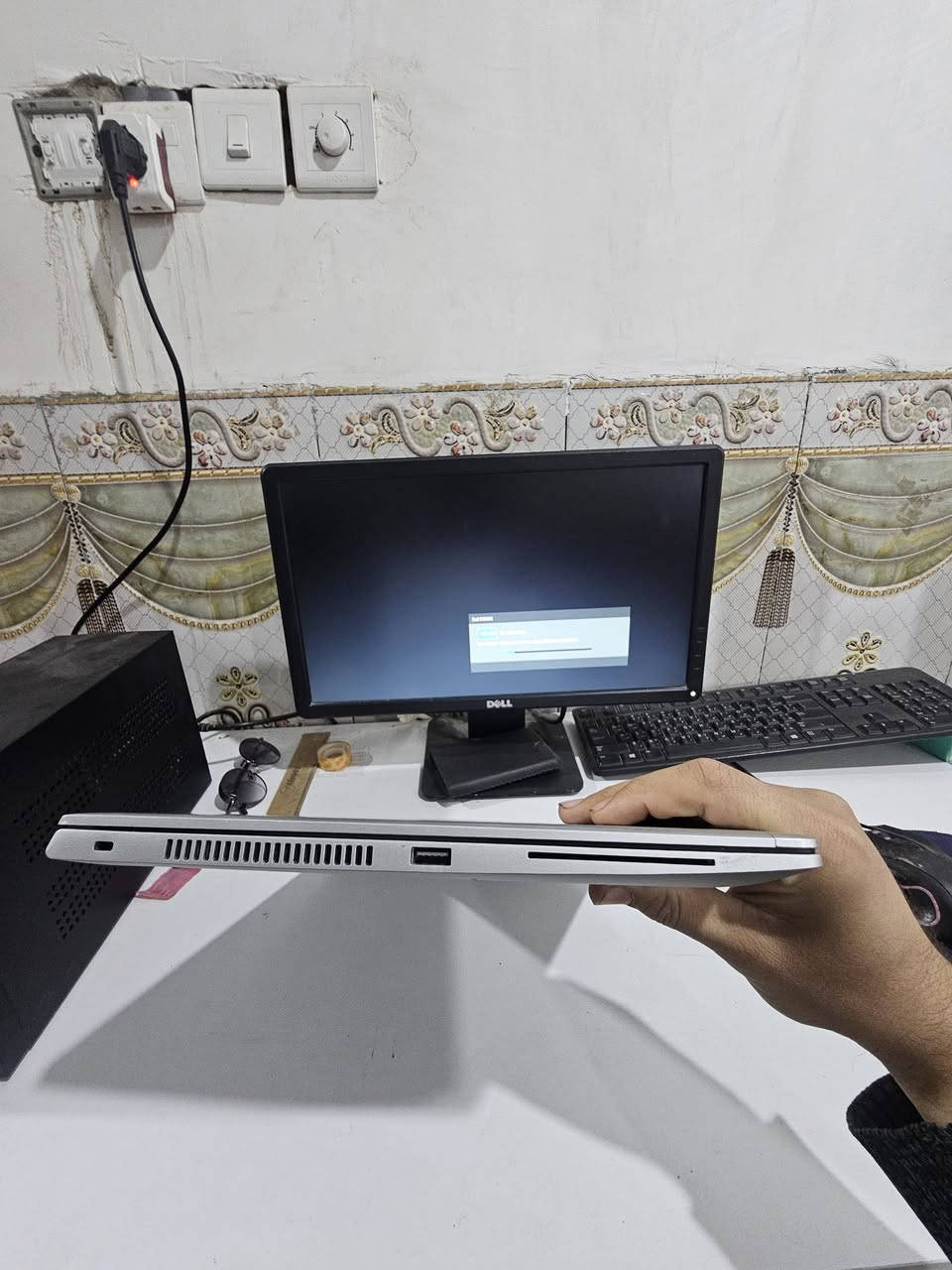 السلام عليكم
لابتوب hp elight book
رام 16
هارد 512
الجهاز جداً نظيف وقوي للتصميم والدراسة وتشغيل الألعاب الضعيفة والمتوسطة مثل GTA V
باقي المواصفات موجوده بالصور
ملحقاته:- شنطة + ماوس + شاحنته الأصلية
السعر المطلوب 500 ألف 
مكاني:نجف-كوفة ويتوفر توصيل
للإستفسار مراسلتي دايركت أو الإتصال على الرقم التالي:- ***********
